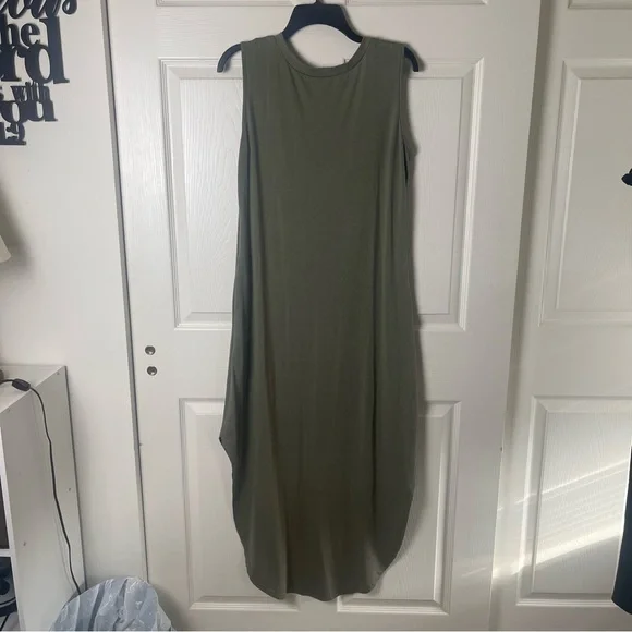 Olive Green Sleeveless Maxi Dress - Picture 4 of 4